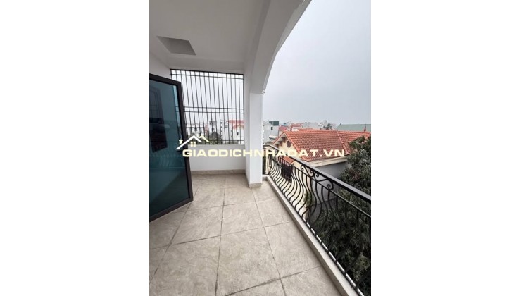 Siêu hiếm, nhà mới lô góc Lai Xá - Hoài Đức, 38m x 5T, chỉ 4.7 tỷ, ô tô vào nhà, 20m ra ngõ thông kd, ô tô tránh.