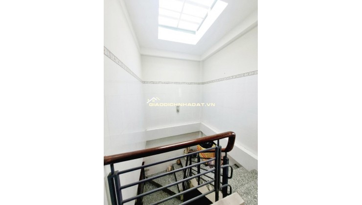 BÁN GẤP NHÀ ĐẸP CÓ DÒNG TIỀN - HẺM OTO - GẦN MẶT TIỀN NGUYỄN THỊ TẦN TRUNG TÂM Q8 - 48M2 - GIẢM SÂU CHỈ CÒN TỪ 8 TỶ