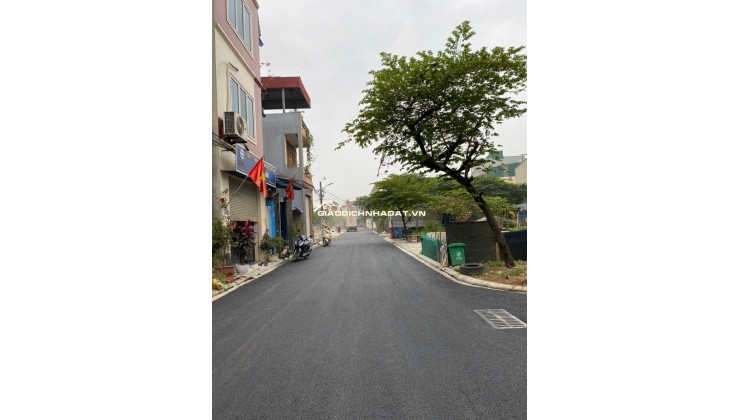 CHÍNH CHỦ NHỜ BÁN LÔ ĐẤT PHÂN LÔ ĐÂU GIÁ AO NGÒI, ĐỨC THƯỢNG, HOÀI ĐỨC, THÔNG THOÁNG, ĐƯỜNG NHỰA, DÂN CƯ VĂN MINH. CHỈ CÁCH 500M RA PHỐ, THÔNG RA VẠN