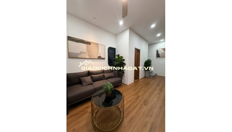 NHÀ HOÀNG HOA THÁM,P.6,BÌNH THẠNH