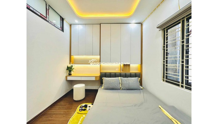 bán nhà đẹp chính chủ 40m2 4 tầng full nội thất hơn 6 tỷ
