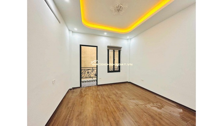 bán nhà đẹp chính chủ 40m2 4 tầng full nội thất hơn 6 tỷ