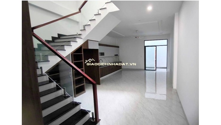 BÁN NHÀ MỚI XÂY 3 TẦNG GẦN BIỂN VĨNH PHƯỚC NHA TRANG
