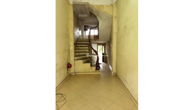 Nhà mặt đường Ngọc Lâm, quận Long Biên, 25m2 x 3 tầng