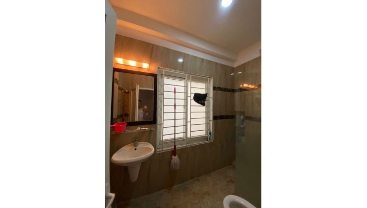 Bán nhà Nam Dư - Lĩnh Nam - Hoàng Mai. DT 38m x 5 tầng, ô tô đỗ cửa, kinh doanh