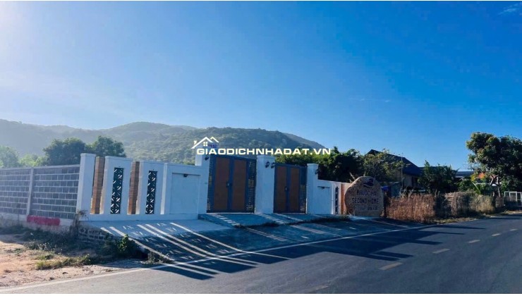Cần bán nhanh lô góc hai mặt tiền thị trấn Phước Hải gần biển đường lớn tiện kinh doanh cho thuê