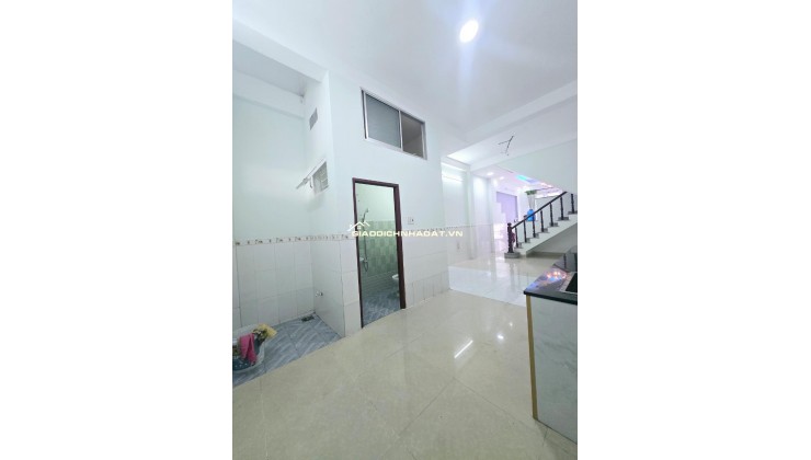 ĐƯỜNG XE HƠI - KINH DOANH - QUY HOẠCH ĐANG ĐẤU NỐI  - NHÀ MỚI ĐẸP Ở NGAY. 4.55 TỶ. TL.