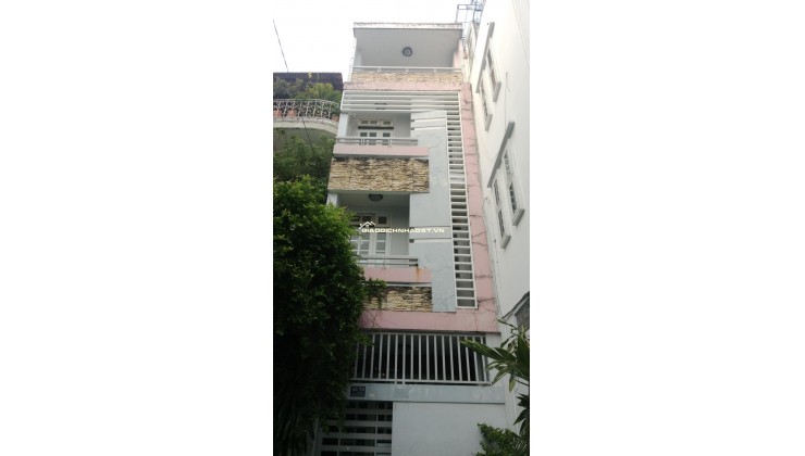 NGAY TRUNG TÂM BÌNH THẠNH- SÁT VÁCH QUẬN 1- HẺM XE HƠI 7 CHỖ QUAY ĐẦU