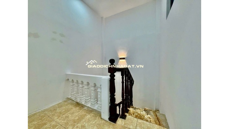 GÀ ĐẺ TRỨNG VÀNG – MẶT NGÕ TRƯƠNG ĐỊNH – Ô TÔ VÀO NHÀ – 5 TẦNG – 6.45 TỶ