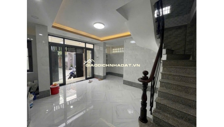 Hiếu Chính chủ bán nhà Quận 12