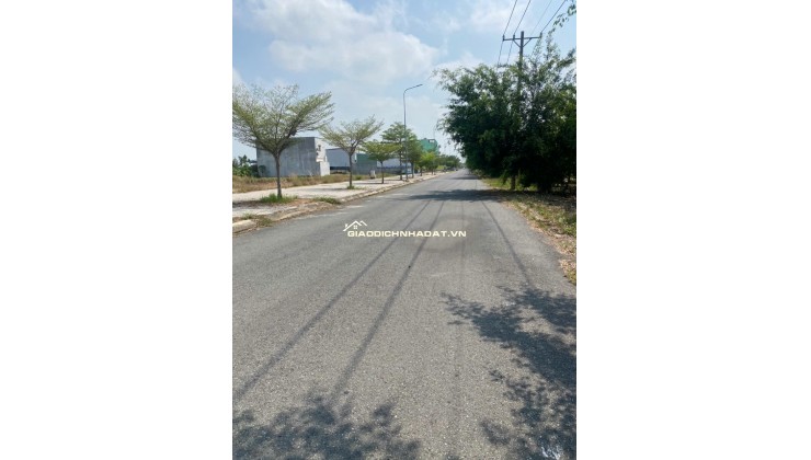 Bán gấp lô đất thổ 5x21m KDC Tân Đô giá 1 tỉ 815tr