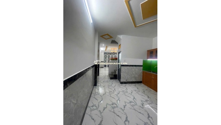 BÁN NHÀ KHU TÂN KIM NGAY CÂY XĂNG VÔ 100M, DT 4X10M SHR CHỈ 1.79 TỶ. LH:0908213395.