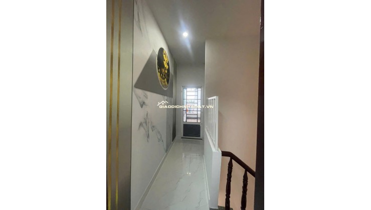 BÁN NHÀ KHU TÂN KIM NGAY CÂY XĂNG VÔ 100M, DT 4X10M SHR CHỈ 1.79 TỶ. LH:0908213395.