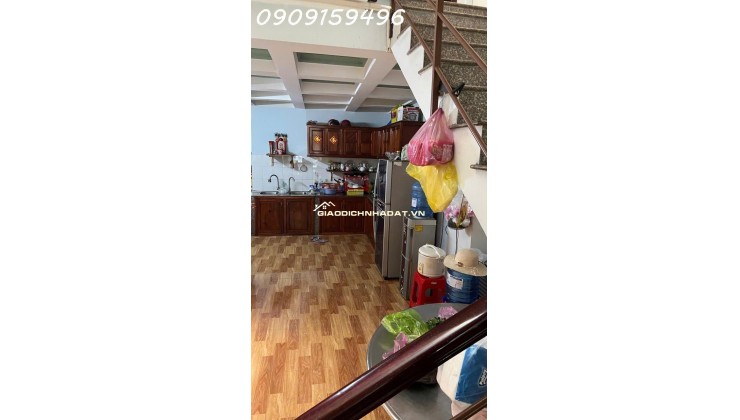 Nhà mặt tiền đường Trần Hưng Đạo Phường Tân Sơn Nhì Q.Tân Phu 4.5 x21 4 tầng giá 14.9 tỷ
