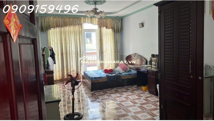 Nhà mặt tiền đường Trần Hưng Đạo Phường Tân Sơn Nhì Q.Tân Phu 4.5 x21 4 tầng giá 14.9 tỷ