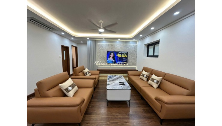 Bán căn hộ 3 ngủ 2 WC KĐT Mỹ ĐÌnh 2, giao thông thuận lợi, ngắm pháo hoa SVĐ Mỹ Đình, nội thất mới tinh 100% giá bằng nửa Vinhomes
