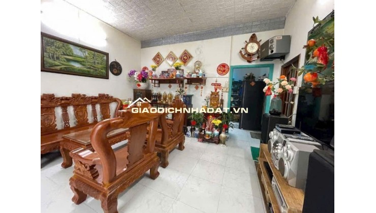 BÁN NHÀ CẤP 4 TẠI XÃ PHẠM VĂN HAI, H.BÌNH CHÁNH (DT 8 x 9) SHCC 2.5TỶ. LH:0983344582, 0985950139