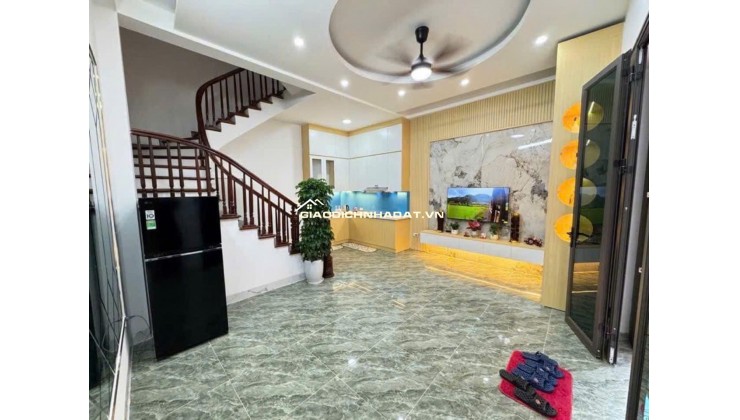 Bán Nhà Mới Đẹp Hoàng Mai - 30m² - Ngõ Thông - Ô Tô Đỗ Sát Nhà - Giá Chỉ 6x Tỷ