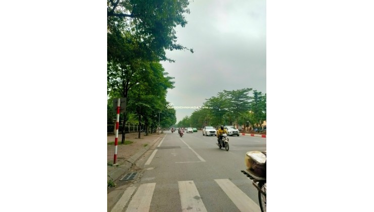 BÁN NHÀ PHÂN LÔ HOÀNG QUỐC VIỆT, 6T THANG MÁY, ÔTÔ TRÁNH KINH DOANH, 61M2 NHỈNH 25 TỶ