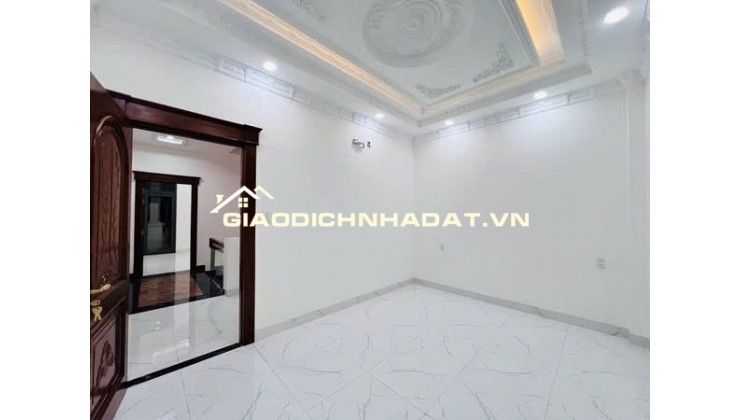 BÁN NHÀ GẤP ! PHAN HUY ÍCH - GÒ VẤP – HẺM THÔNG – Ô TÔ NGỦ TRONG NHÀ
