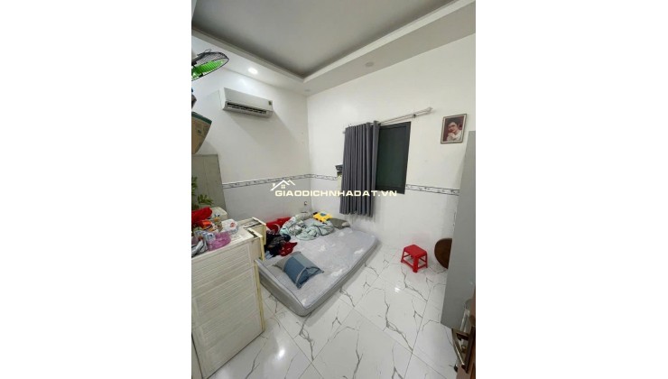 BÁN NHÀ LÔ GÓC,GẦN LŨY BÁN BÍCH, TÂN PHÚ, HẺM XE HƠI, 64M2, NHỈNH 5 TỶ