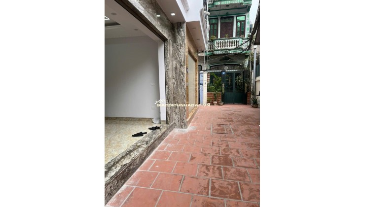 BÁN NHÀ -  MỚI - GẦN PHẠM VĂN ĐỒNG -  6 TẦNG - THANG MÁY NHẬP -- ĐƯỜNG RỘNG THÊNH THANG - GẦN Ô TÔ