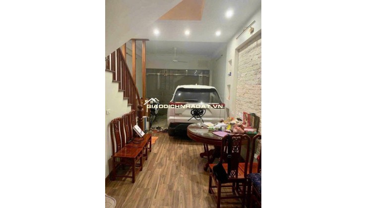 CHỦ CẦN BÁN CĂN NHÀ 5 TÂNG QUỐC LỘ 21 BA LA HÀ ĐÔNG HÀ NỘI