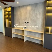 Bán nhà Lò Đúc, diện tích 40m2, 5 tầng, giá 8.8 tỷ, nhà đẹp ở ngay, ô tô đỗ cửa, gần mặt phố