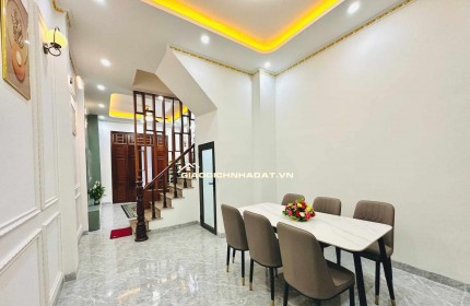 bán nhà đẹp chính chủ 40m2 4 tầng full nội thất hơn 6 tỷ