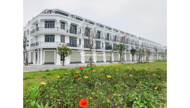 Bán căn liền kề Calyx Residence 319 Đông Anh sổ đỏ chính chủ view vườn hoa.