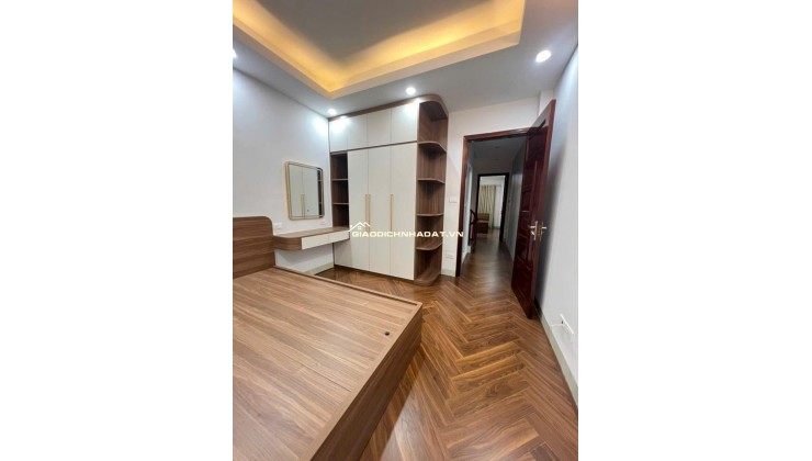 BÁN NHÀ KIM GIANG-Ô TÔ ĐỖ CỬA-NHÀ ĐẸP 33M-5 TẦNG GIÁ 5,45 TỶ