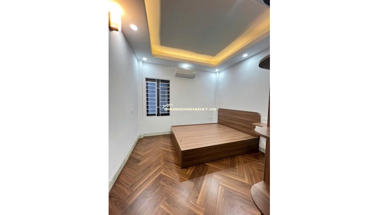 BÁN NHÀ KIM GIANG-Ô TÔ ĐỖ CỬA-NHÀ ĐẸP 33M-5 TẦNG GIÁ 5,45 TỶ
