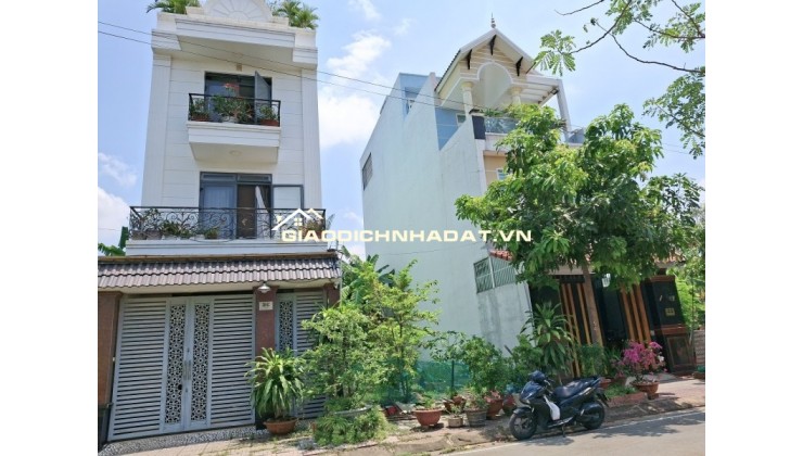 Bán đất A4 Thủ Đức, Phân lô 5mx25m, phù hợp xây nhà cao tầng để ở hoặc CHDV cho thuê giá cao.