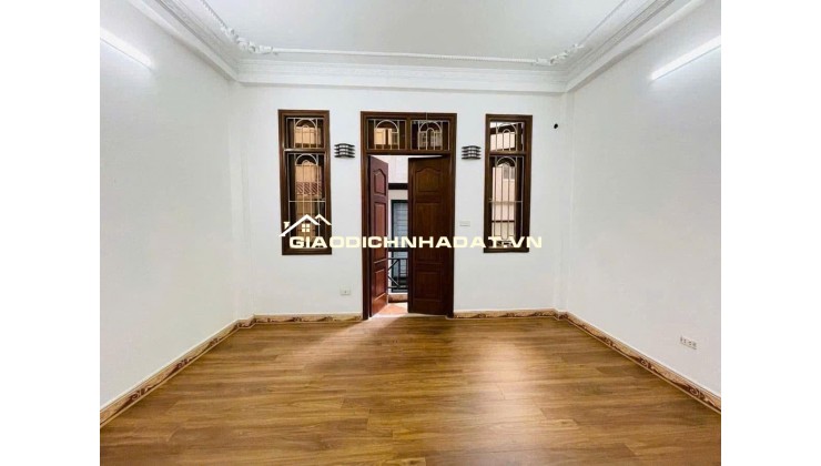 Bán Nhà Phố Vương Thừa Vũ 48m x 5 Tầng - Phân Lô - Cách Phố 10m - Giá 15,2 Tỷ