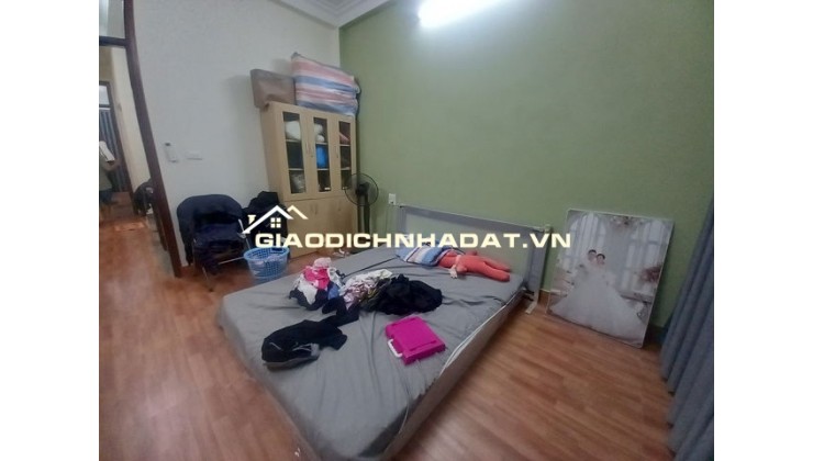 Bán nhà Định Công Thượng, DT 52m x 5 tầng. Ô tô đỗ cửa, trung tâm phố