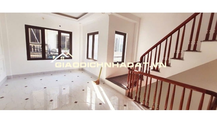 Bán nhà Hoàng Liệt - Hoàng Mai. DT 50m x 5 tầng. Lô góc, thang máy, ô tô, kinh doanh