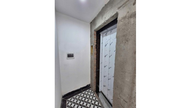 Bán nhà Định Công Hạ- Hoàng Mai, DT 37m x 7 tầng. Thang máy, ô tô đỗ cửa, kinh doanh