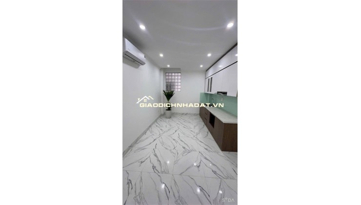 Bán Nhà 6 Tầng Thang Máy 47m², 9 Phòng Full Nội Thất, Trung Tâm Ba Đình - Giá Chỉ 11.3 Tỷ!
