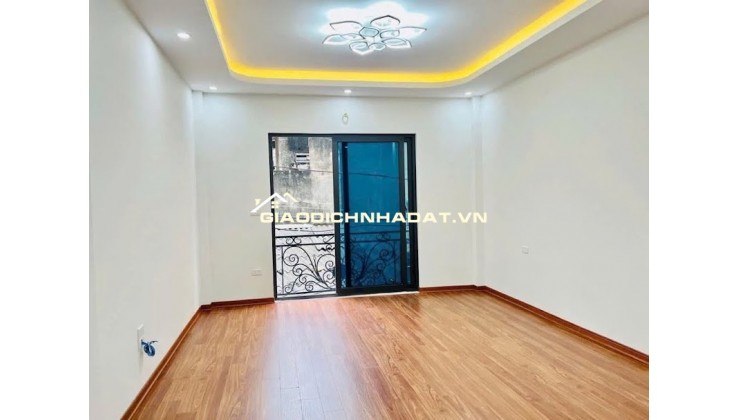 BÁN NHÀ 5 TẦNG TRUNG TÂM PHÚC LỢI, LONG BIÊN - VỊ TRÍ VÀNG, TIỆN ÍCH NGẬP TRÀN!