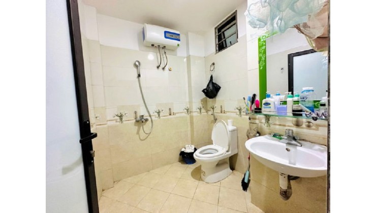 Bán nhà phố Nam Dư - Lĩnh Nam. DT 30m x 5 tầng. Ngõ rộng, ô tô đỗ cổng, sân riêng để xe