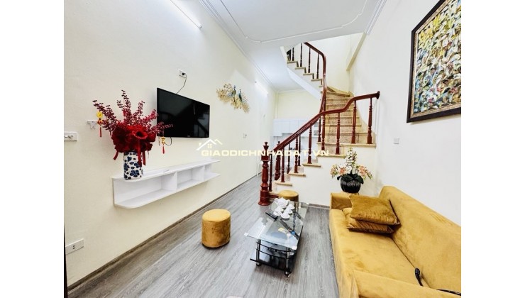 NHÀ ĐẸP BỒ ĐỀ - 6 TẦNG THANG MÁY KÍNH - BÃI GỬI Ô TÔ GẦN NHÀ - KHU VỰC ĐANG PHÁT TRIỂN MẠNH 
DT 67m2 x chỉ hơn 8Ty