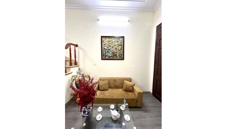 NHÀ ĐẸP BỒ ĐỀ - 6 TẦNG THANG MÁY KÍNH - BÃI GỬI Ô TÔ GẦN NHÀ - KHU VỰC ĐANG PHÁT TRIỂN MẠNH 
DT 67m2 x chỉ hơn 8Ty
