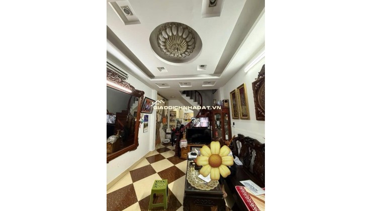 Bán nhà Nguyễn Viết Xuân, hiếm ,dân trí cao, ngõ an ninh , 40 m2, nhỉnh 8 tỷ.