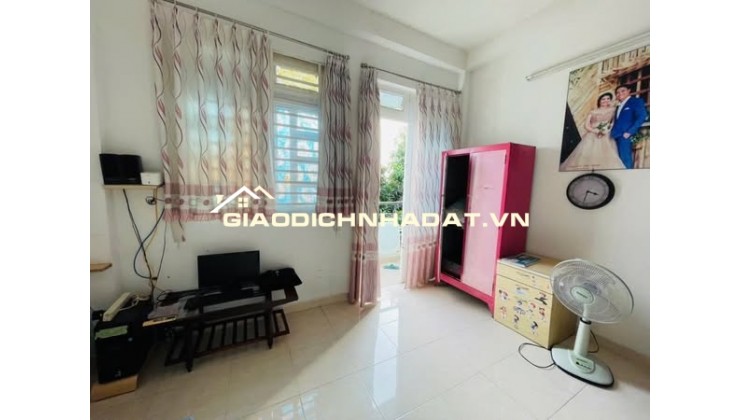 NGAY CV GIA ĐỊNH - 4 TẦNG NGANG 4M - 44M2 - 5 PHÒNG NGỦ CHỈ 5 .5 TỶ TL