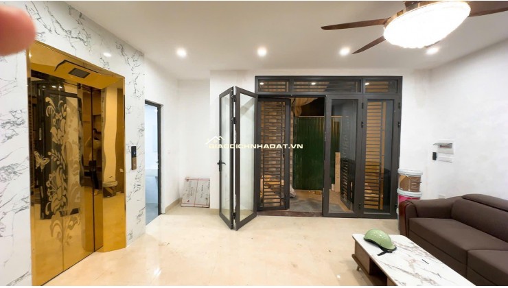 BÁN NHÀ VŨ TRỌNG PHỤNG 35M 6T MT4 GIÁ 9,8 TỶ THANG MÁY NHÀ MỚI TINH DÂN XÂY