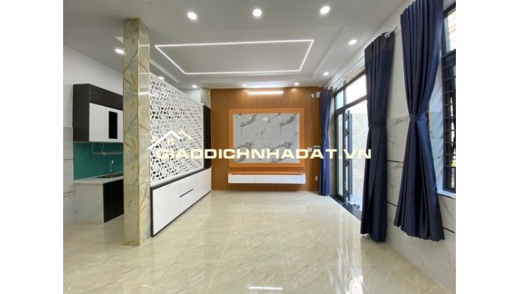 Bán nhà 6x10 - 3 tầng - hẻm oto - giá chỉ 5,x tỷ - ngay đường Tên Lửa nối dài - Bình Tân.