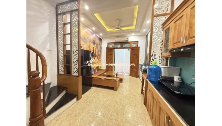 Bán nhà ô tô vào tại Đông Dư Gia lâm xây 4 tầng đủ nội thất hơn 4 tỷ
