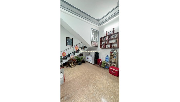 BÁN NHÀ 2 TẦNG MẶT TIỀN ĐƯỜNG PHẠM VĂN ĐỒNG - VĨNH HOÀ NHA TRANG 6TY2