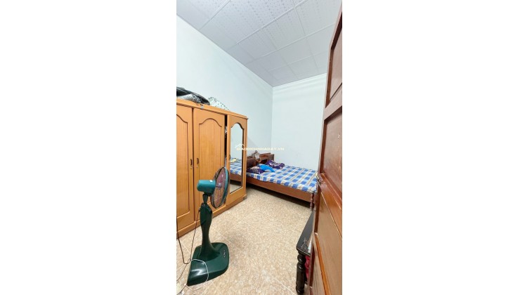 BÁN NHÀ 2 TẦNG MẶT TIỀN ĐƯỜNG PHẠM VĂN ĐỒNG - VĨNH HOÀ NHA TRANG 6TY2