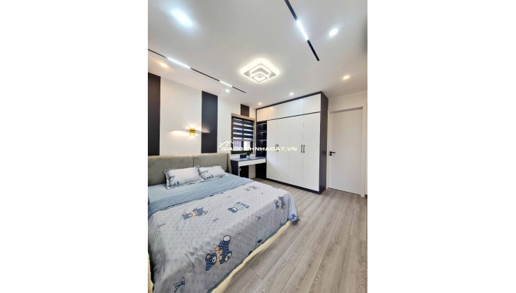 NHÀ MỚI VIP SIÊU HIẾM ĐỘI CẤN-BA ĐÌNH -39M2-4 Tầng-3,5MT-9,6 Tỷ